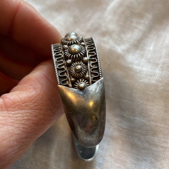 SIAM STERLING SILVER DOME AND WIRE CUFF BRACELET - Picture 2 of 7